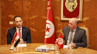 تونس ومصر تبحثان تعزيز التعاون في مجال النقل