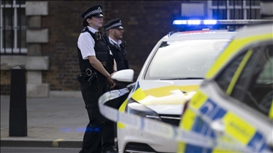 Mandelson napušta Dom lordova usljed pritiska zbog e-mailova bivšeg ministra s Epsteinom