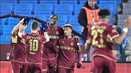 Ziraat Türkiye Kupası'nda Trabzonspor, Fethiyespor'u ikinci yarıda bulduğu gollerle yendi