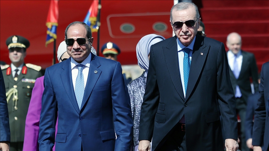 Президента Эрдогана встретили официальной церемонией в Каире