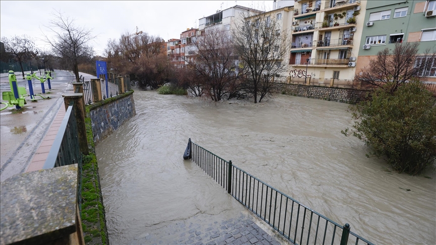 Spanjë  rajoni i Andaluzisë në alarm të kuq për shkak të Stuhisë Leonardo