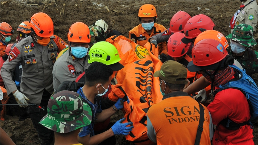 Endonezya'daki toprak kaymasında ölü sayısı 85'e yükseldi