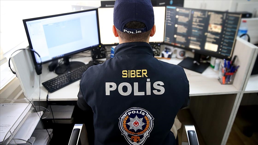 İstanbul'da çocuklara yönelik cinsel istismar içeriklerini temin eden 49 zanlı yakalandı