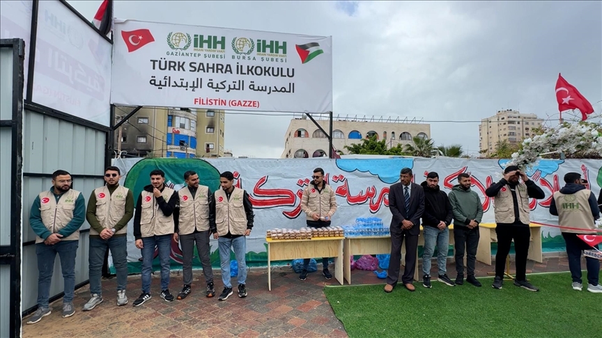 "بارقة أمل".. هيئة الإغاثة الإنسانية التركية تفتتح مدرسة بغزة