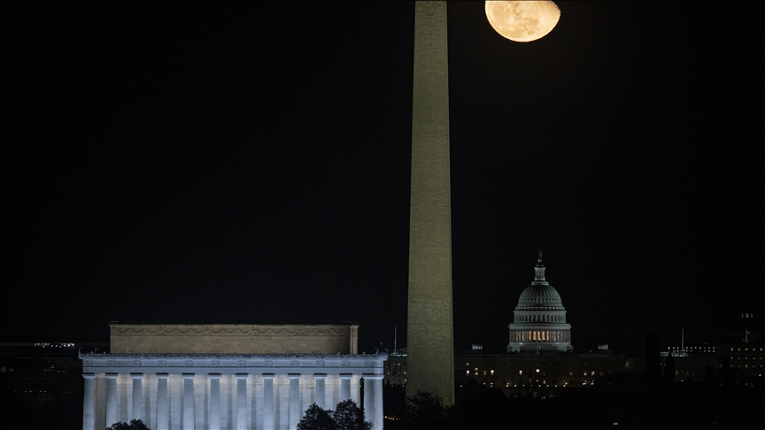 Trump pushes for grand arch near Lincoln Memorial to mark US' 250th anniversary