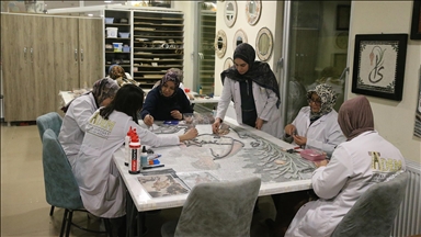 Kahramanmaraş'ta depremzede kadınlar kurslarla hem sosyalleşiyor hem kazanıyor