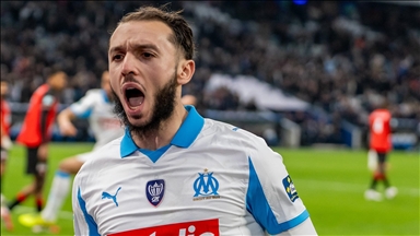 قدم.. الجزائري غويري يقود مارسيليا لربع نهائي كأس فرنسا