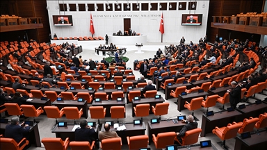 Trafik cezalarının artırılmasına yönelik düzenlemeleri de içeren kanun teklifi, TBMM Genel Kurulunda