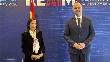 Средба Мисајловски - Роблес: Истакната подготвеноста за унапредување на билатералната соработка во одбраната