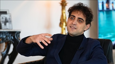 Uluslararası ödüllü keman virtüözü Elvin Hoxha Ganiyev, sanat hayatını ve yeni projelerini anlattı: