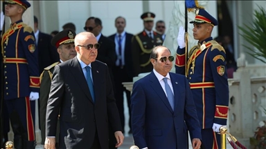 Serokomar Erdogan li Qahireyê bi merasima fermî hat pêşwazîkirin