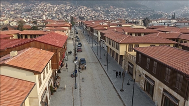 Hatay'da yeniden inşa edilen Uzun Çarşı'daki iş yerlerinin teslimi nisanda başlayacak