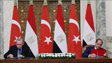 أردوغان والسيسي يشهدان توقيع اتفاقات تعاون بينها اتفاقية عسكرية