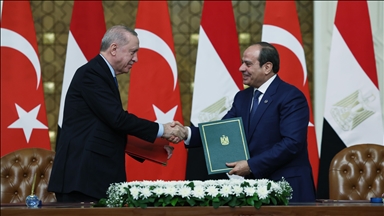 Egypt’s president says determined to strengthen ‘constructive’ cooperation with Türkiye