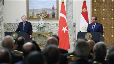 Presidenti egjiptian i “vendosur” për të forcuar bashkëpunimin “konstruktiv” me Turqinë