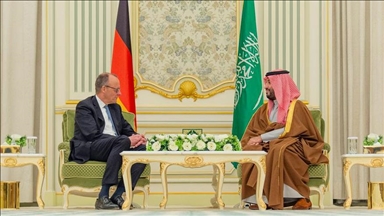 المستشار الألماني يلتقي ولي العهد السعودي بمستهل جولة خليجية 