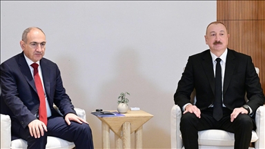 علييف وباشينيان يلتقيان في أبو ظبي ضمن مسار التطبيع 