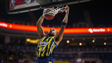 Fenerbahçe Beko, Avrupa Ligi'nde yarın Paris Basketbol'a konuk olacak