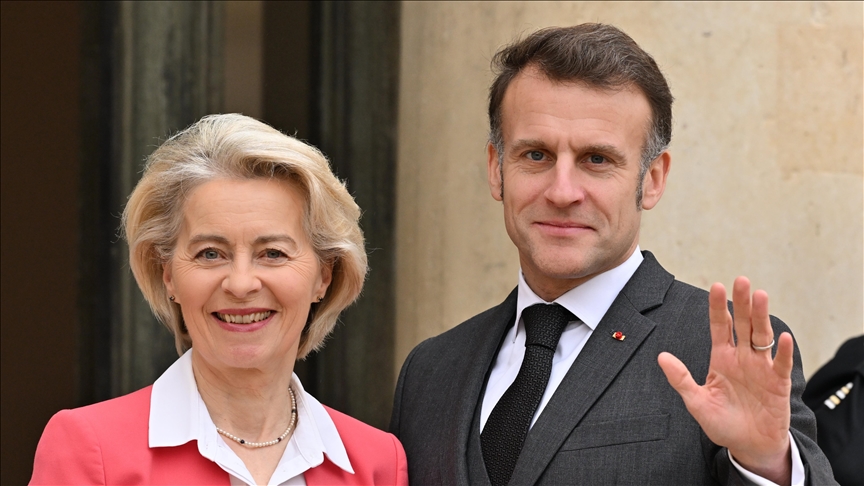 Emmanuel Macron reçoit Ursula von der Leyen à l’Élysée