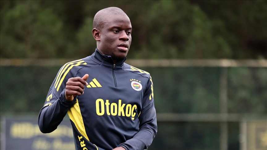 N'Golo Kante, Fenerbahçe'de ilk antrenmanına çıktı