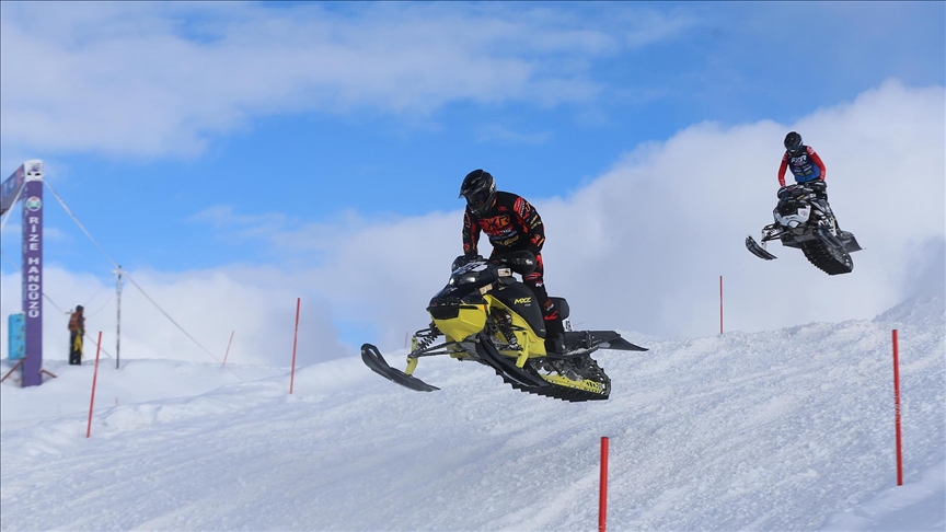 "Yeşilay Dünya Kar Motosikleti Şampiyonası"nın Türkiye etabı tamamlandı