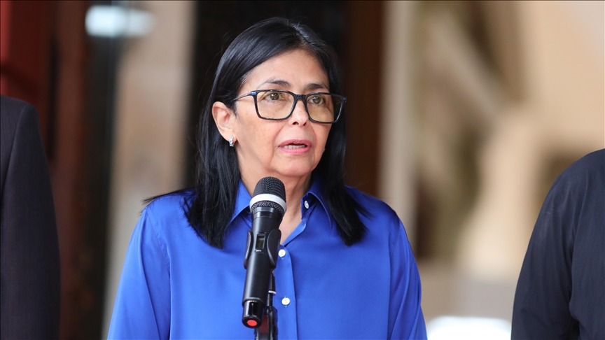 Presidentja e përkohshme e Venezuelës bën thirrje për dialog me SHBA-në