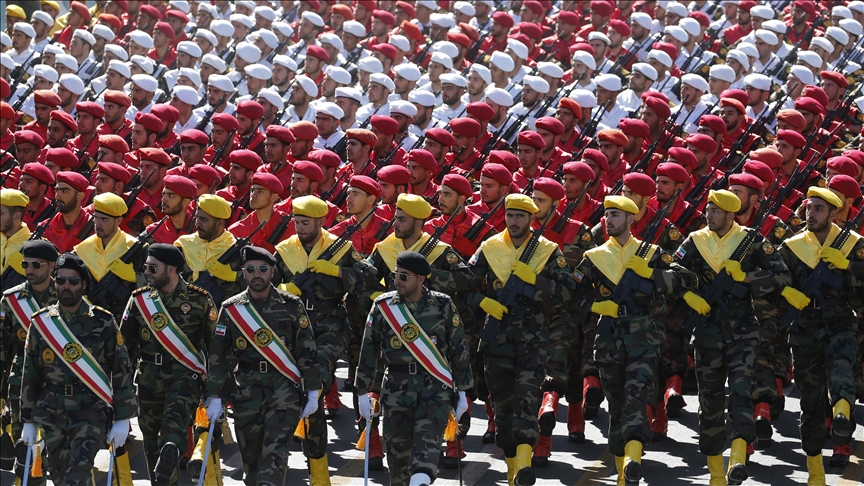 إيران: إذا اندلعت حرب فستشمل المنطقة وجميع القواعد الأمريكية