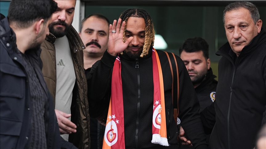 Fransız futbolcu Sacha Boey, Galatasaray için İstanbul'da