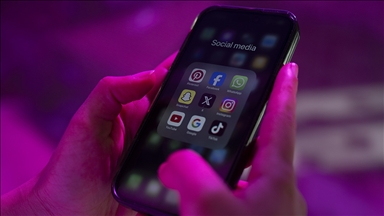 Slovenya’da 15 yaş altındakilerin sosyal medyaya erişiminin kısıtlanması gündemde