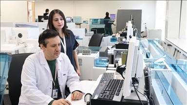 Depremzede doktor ve hemşire eşi Kayseri'de hastalara hizmet veriyor