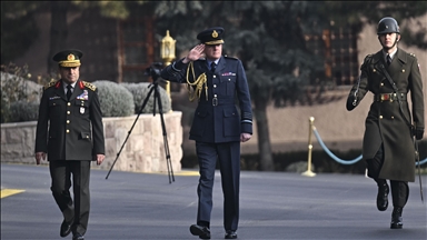 رئيس الأركان التركي يلتقي نظيره البريطاني في أنقرة