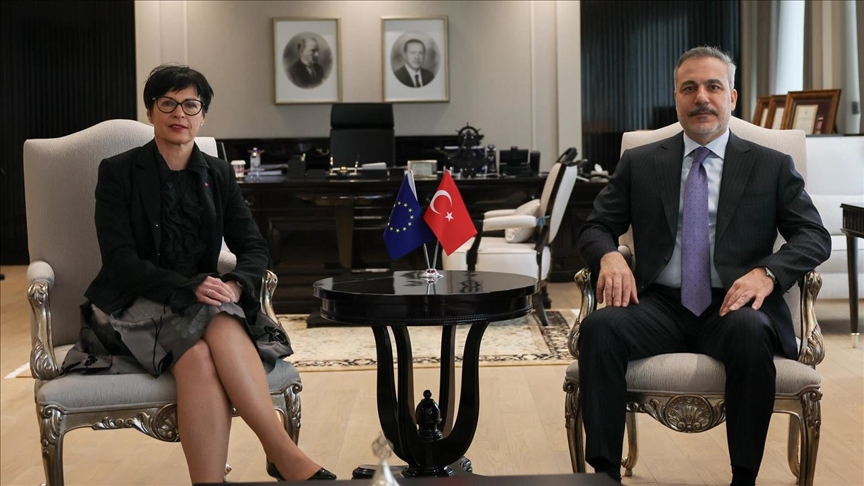 Глава МИД Турции встретился с еврокомиссаром по вопросам расширения Мартой Кос