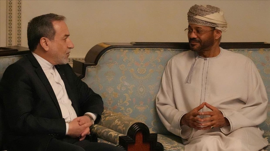 Le ministre omanais des Affaires étrangères qualifie les pourparlers américano-iraniens de « très sérieux » 