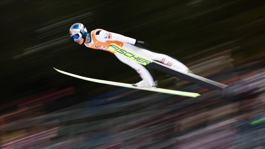 Kayakla atlamada bazı sporcuların vücutlarına "asit enjekte ederek" haksız rekabet sağladığı iddiası