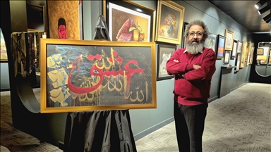 Ressam imam Adnan Yıldırım, 13. resim sergisinde İstanbul'u konu edindi