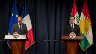 بارو يلتقي نيجيرفان بارزاني وزعيم "قسد" في أربيل