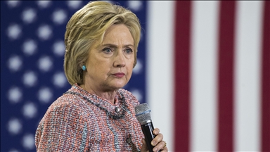 Hillary Clinton kërkon seancë dëgjimore publike përpara dëshmisë në hetimin mbi Epsteinin