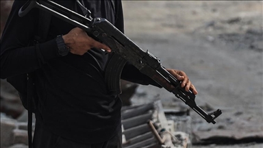 يديعوت أحرونوت: إسرائيل تدعم مليشيات في غزة بالمال والسلاح والحماية