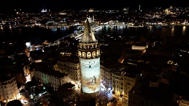 Galata Kulesi'ne 6 Şubat depremlerinin yıl dönümü dolayısıyla video yansıtıldı