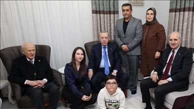Cumhurbaşkanı Erdoğan, Osmaniye'de Solak ailesini ziyaret etti