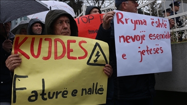 Prishtinë, protestohet kundër rritjes së tarifave të energjisë elektrike