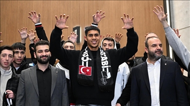 Beşiktaş'ın transfer görüşmelerine başladığı Devis Vasquez, İstanbul'a geldi