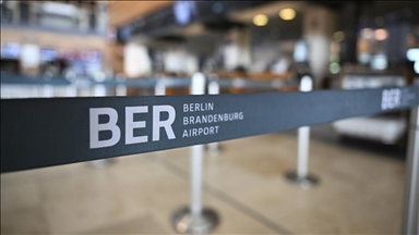 Aeroporti i Brandenburgut në Berlin pezullon sërish fluturimet për shkak të ngricave ekstreme