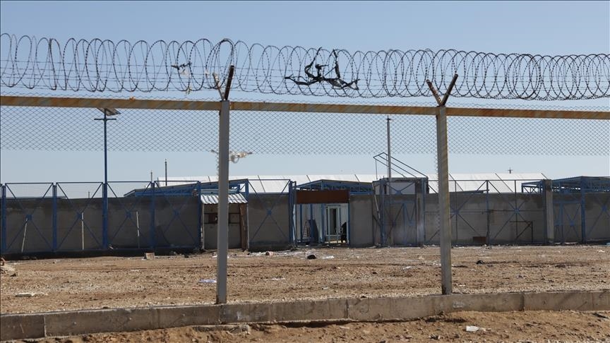 العراق يتسلم 2250 من معتقلي "داعش" بسوريا