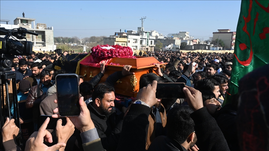 Thousands attend funeral of Islamabad suicide bombing victims