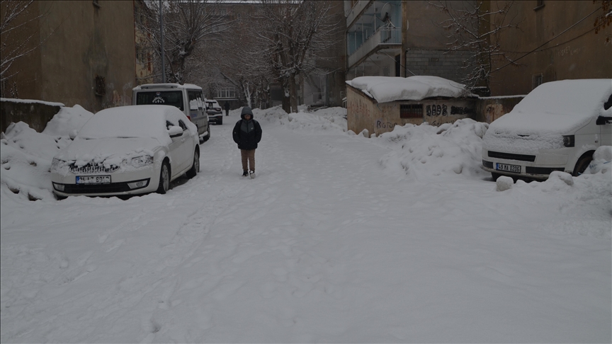 Li Wan û Mûşê ji ber berfê rêya 68 cî û waran girtî ye