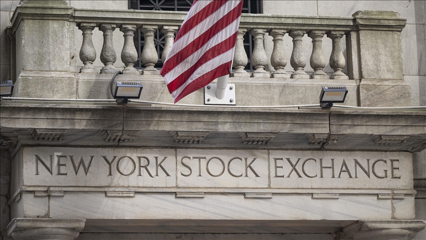 New York Stock Exchange closes higher