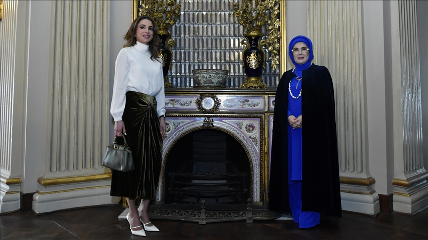 عقيلة الرئيس التركي تلتقي ملكة الأردن في إسطنبول