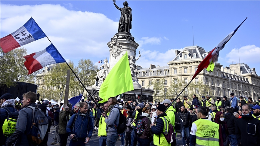 France : des images inédites relancent l’affaire des violences contre des "gilets jaunes" en 2018