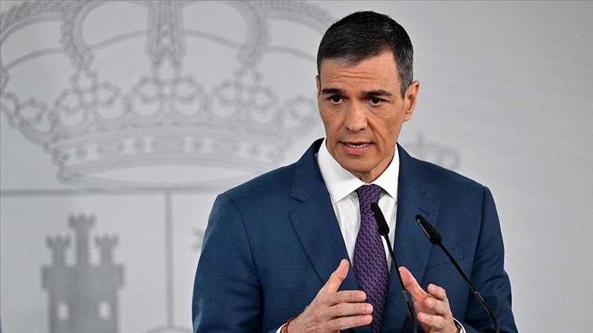 Премьер-министр Испании объявил о пяти мерах против социальных сетей и их владельцев